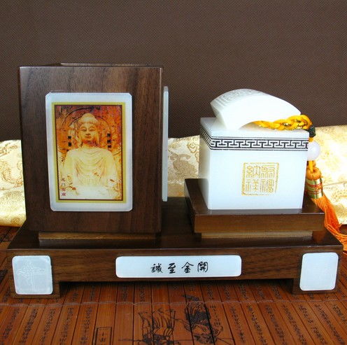 玉石文臺擺件 辦公桌面優(yōu)雅實(shí)用的商務(wù)工藝禮品